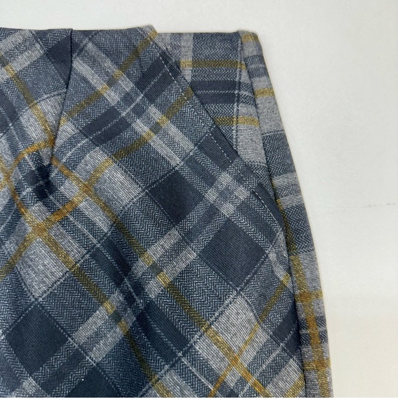 Cabi Women’s Plaid Kennedy Tartan Scuba Stretch Pencil Skirt Size 10 NWOT - Picture 7 of 8